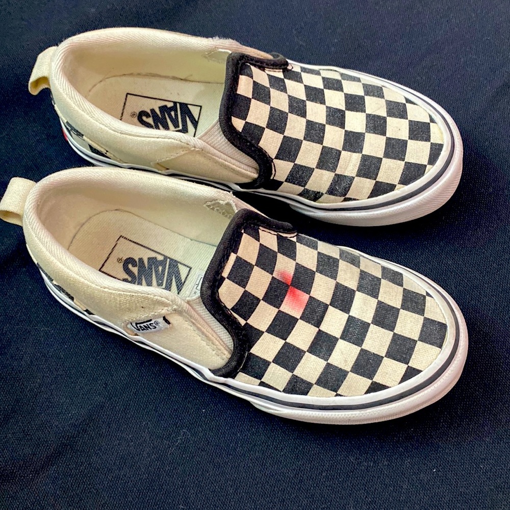 VANS YOUTH CHECKER SLIP ON